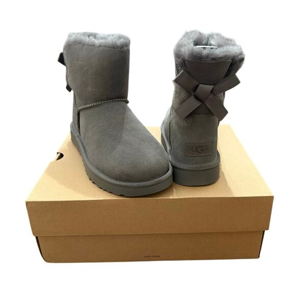 UGG Mini Bailey Bow II Women’s Size 7 Boots Grey Suede Sheepskin - Picture 1 of 7